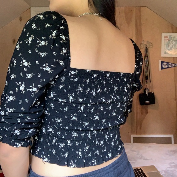 Floral sinched tie top - Picture 3 of 3